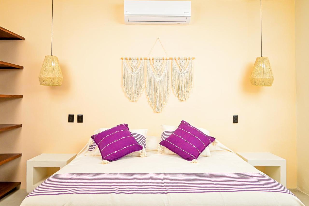 The Sunset Villas Zihuatanejo Exterior photo