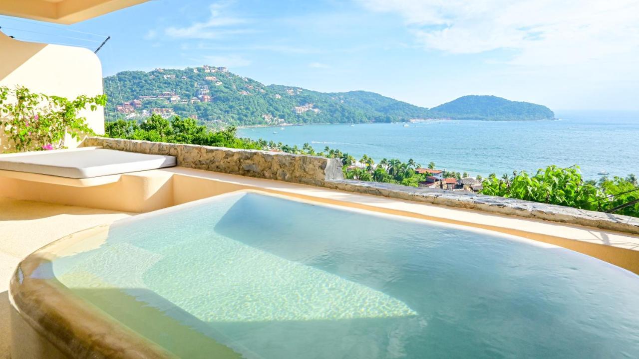 The Sunset Villas Zihuatanejo Exterior photo