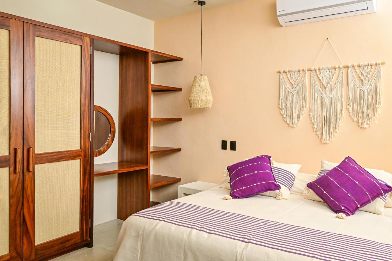 The Sunset Villas Zihuatanejo Exterior photo